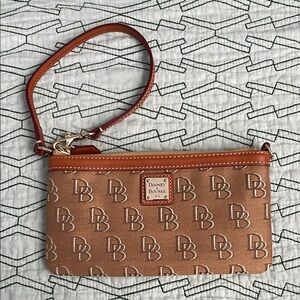Dooney & Bourke Rare Tan Wristlet